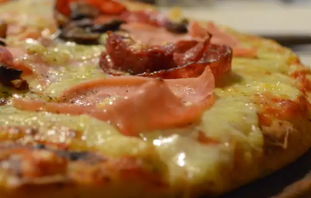 AMERICANA  CON  JAMÓN